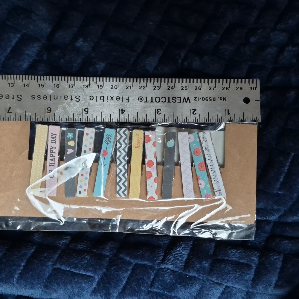 Mini Wood Clothespins Set Of 12, Brand New - Picture 5 of 7